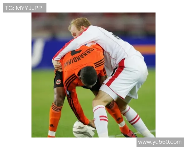 中锋头像足球明星的魅力与技巧解析以及他们在赛场上的精彩瞬间